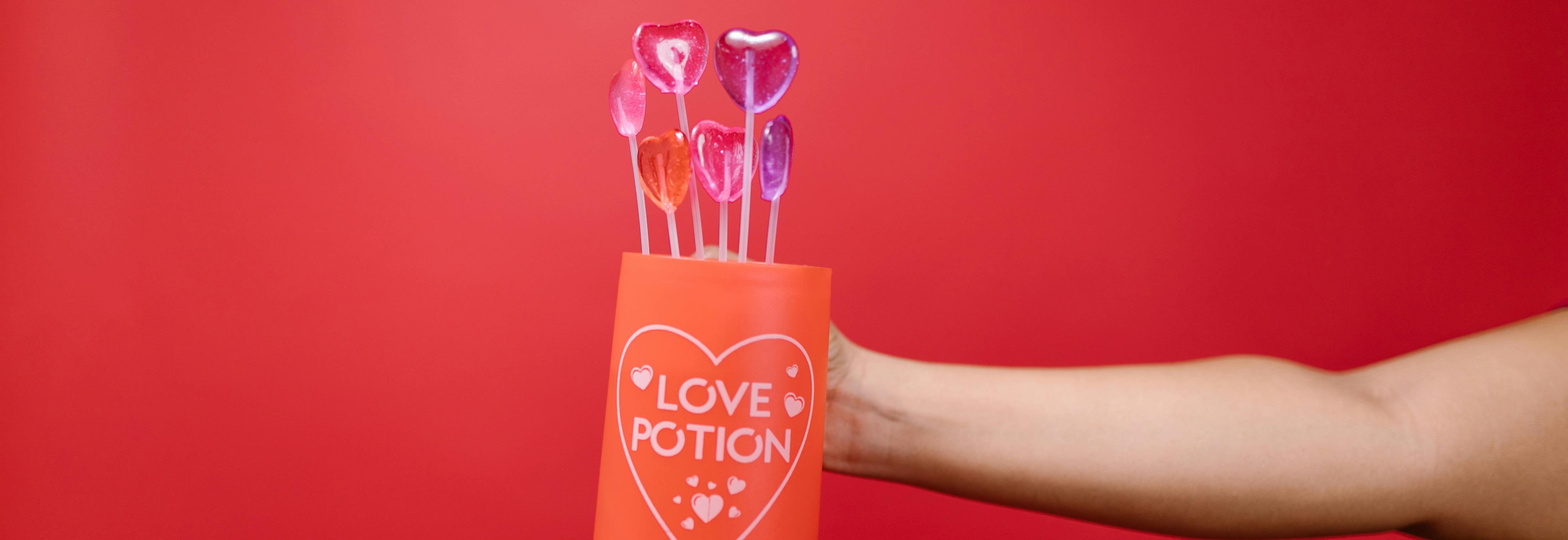 Saint-Valentin 2026 : Le Cadeau qui Dure Aussi Longtemps que votre Amour - MILA Maison Des Roses